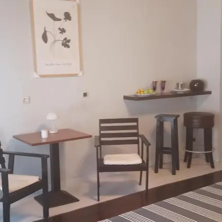 Spacious Seaside House In